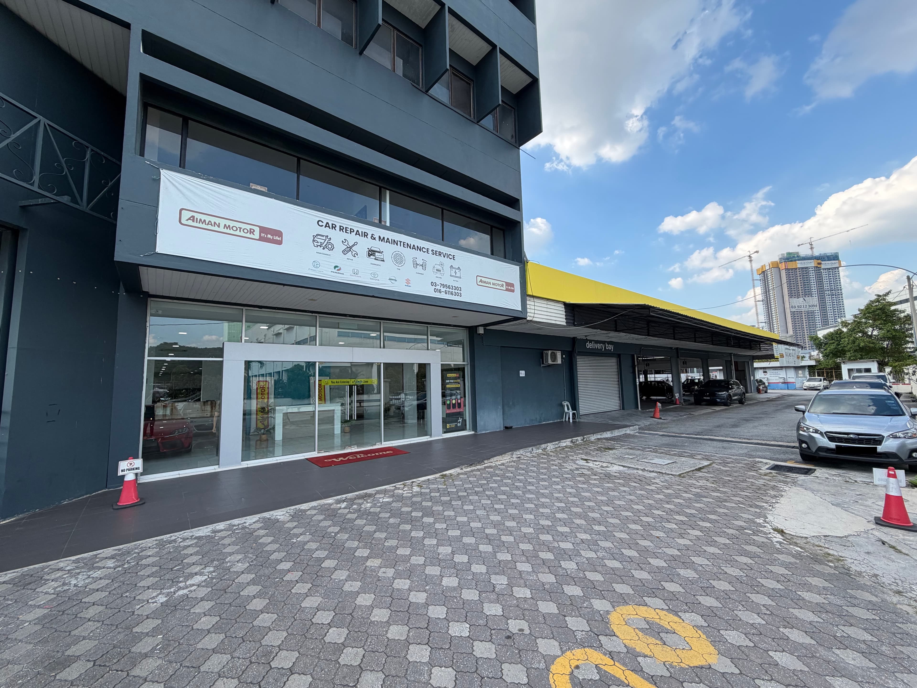 AutoHub Motors Workshop